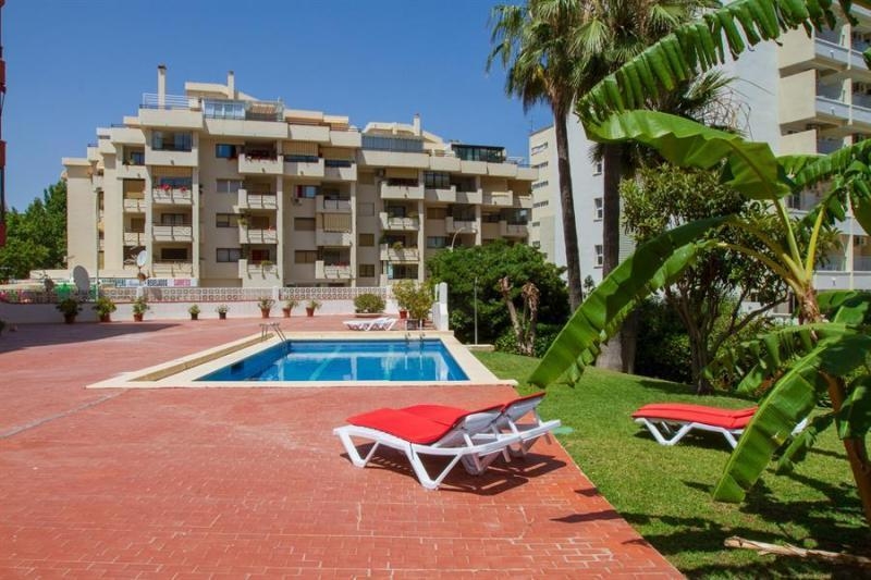 Fantastic apartment for rent for 8 people in the heart of La Carihuela - Torremolinos