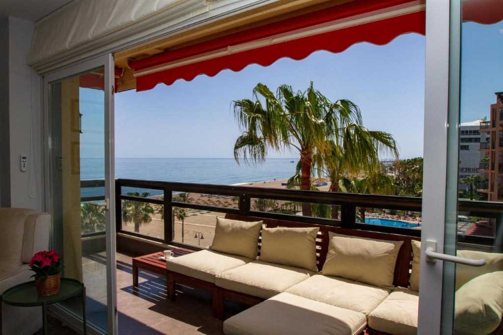 Luxury Beach apartment La Carihuela / Torremolinos near the Puerto Marina in Benalmádena