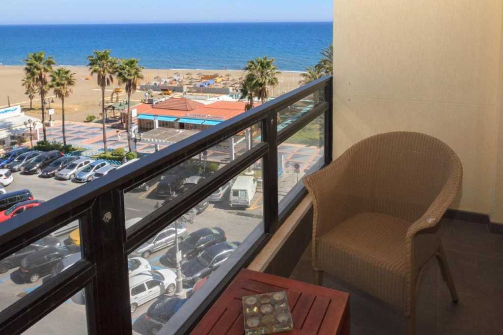 Luxus-Strandwohnung La Carihuela/Torremolinos in der Nähe der Puerto Marina in Benalmádena