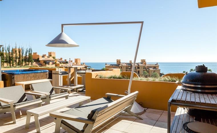 Vakantieverhuur Luxe Front Line Beach 4 slaapkamer Penthouse in Granados del Mar, Estepona