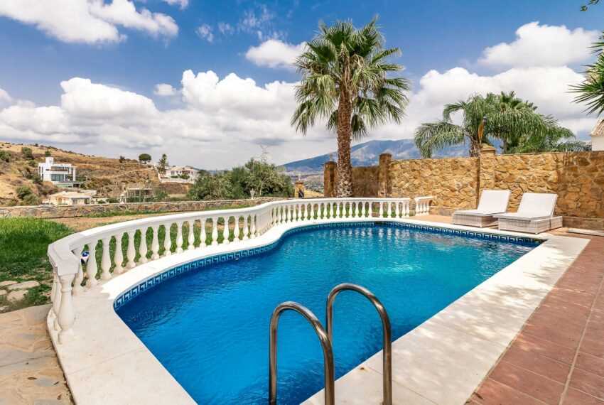 Preciosa villa en venta en Cerros del Aquila, Mijas, Málaga
