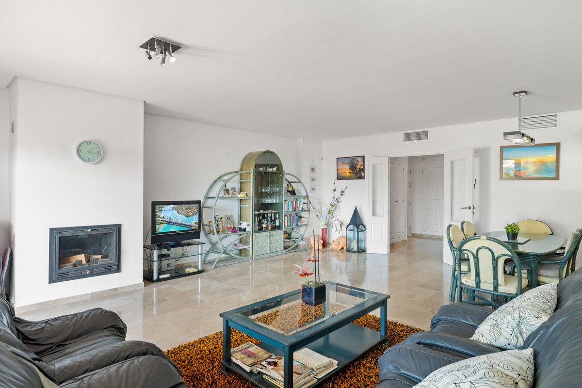 Middle Floor Apartment for Sale in Benalmadena Costa - Torrequebrada